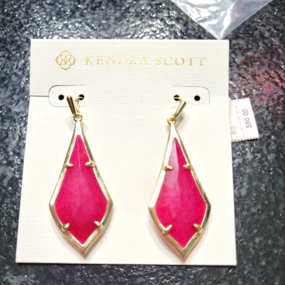 Kendra Scott Jewelry - Kendra Scott Olivia Earrings! Magenta and gold. NWT